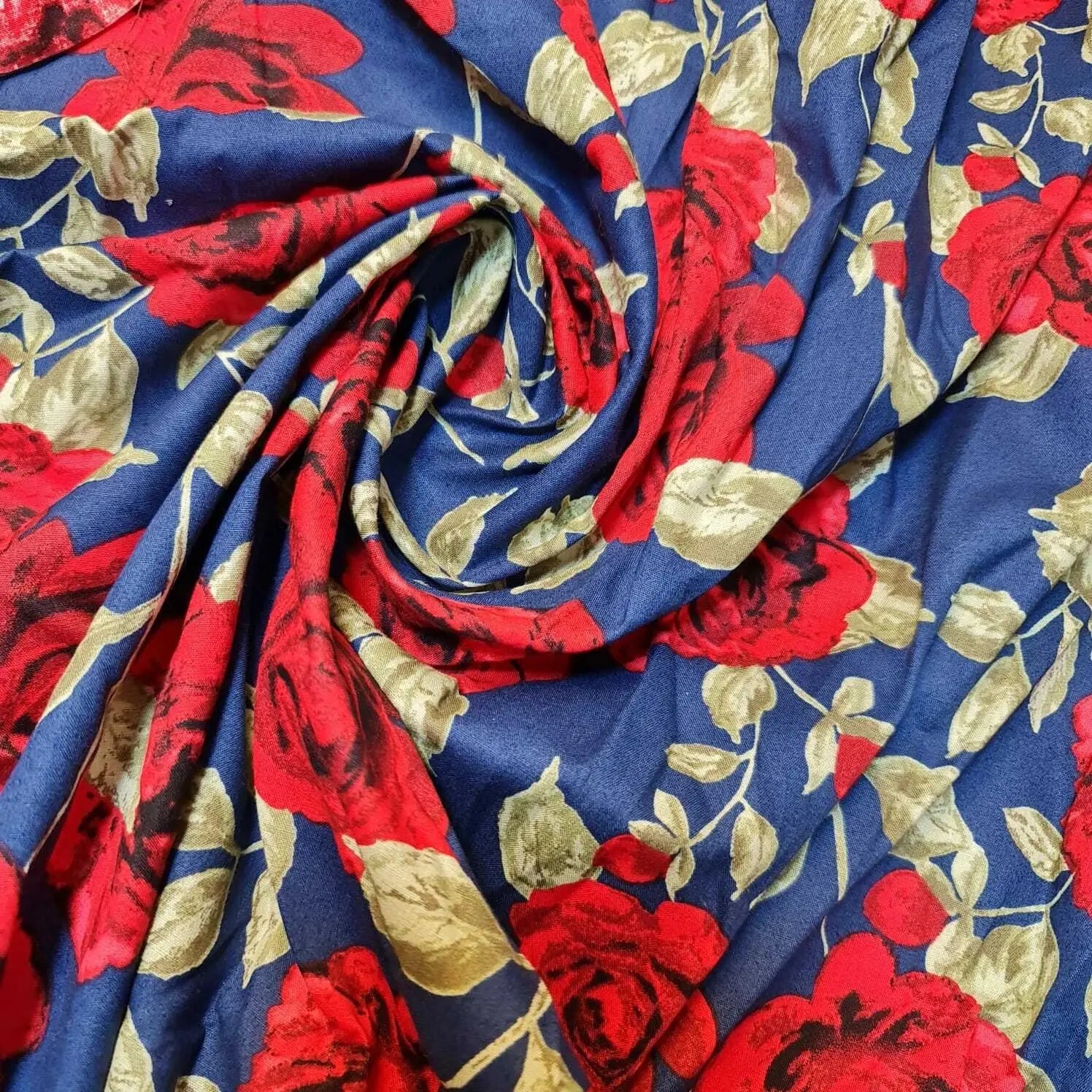 100% Cotton Poplin Rose Print Fabric | 58