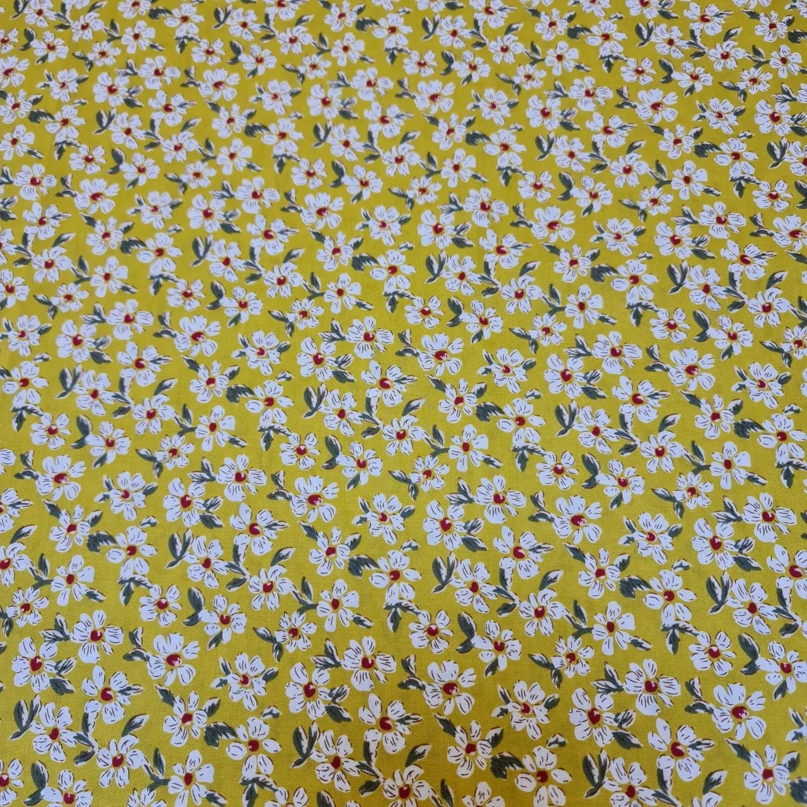 Spring Floral 100% Cotton Poplin Daisy Flower Print Fabric | 58