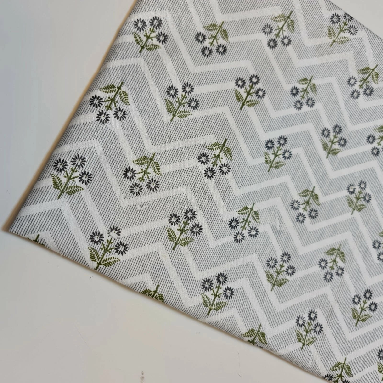 100% Cotton Printed Fabric | Leopard, Ditsy, Vintage, Polka & Rose Floral Designs – 44" (112cm) Wide Soft Dressmaking & Craft Material – Sold by the Metre