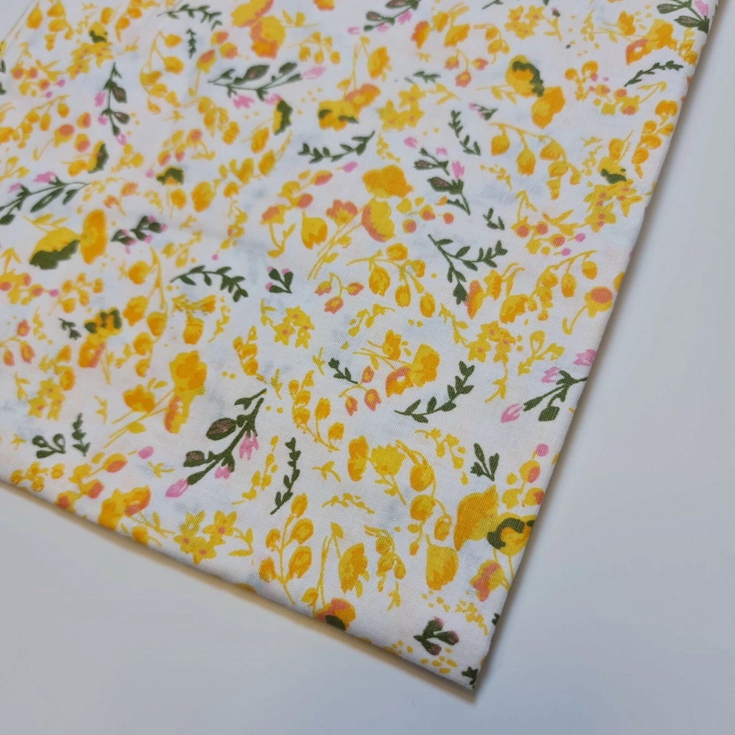 100% Cotton Printed Fabric | Leopard, Ditsy, Vintage, Polka & Rose Floral Designs – 44" (112cm) Wide Soft Dressmaking & Craft Material – Sold by the Metre