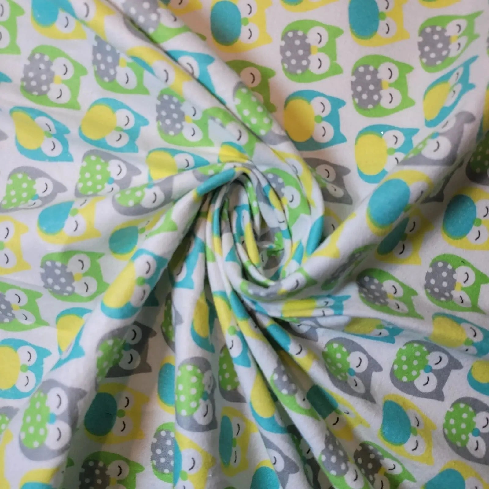 100% Cotton Brushed Flannel Winceyette Fabric | 44" (112cm) Wide Printed Quilting, Sewing & Craft Material – Sold by the Meter