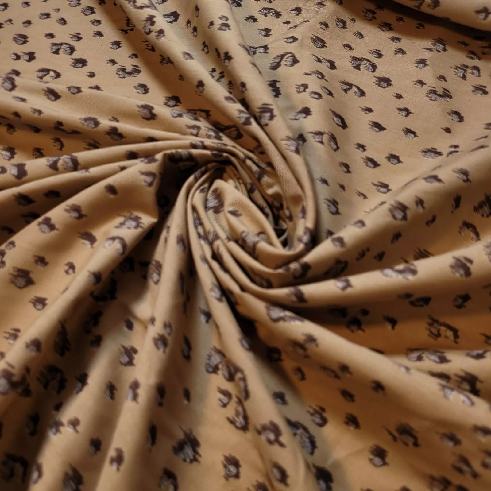 100% Cotton Vintage Floral Fabric | 44