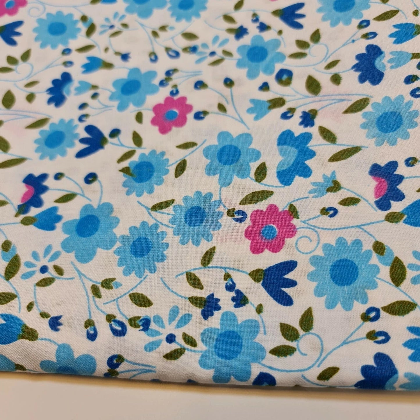 100% Cotton Printed Fabric | Leopard, Ditsy, Vintage, Polka & Rose Floral Designs – 44" (112cm) Wide Soft Dressmaking & Craft Material – Sold by the Metre