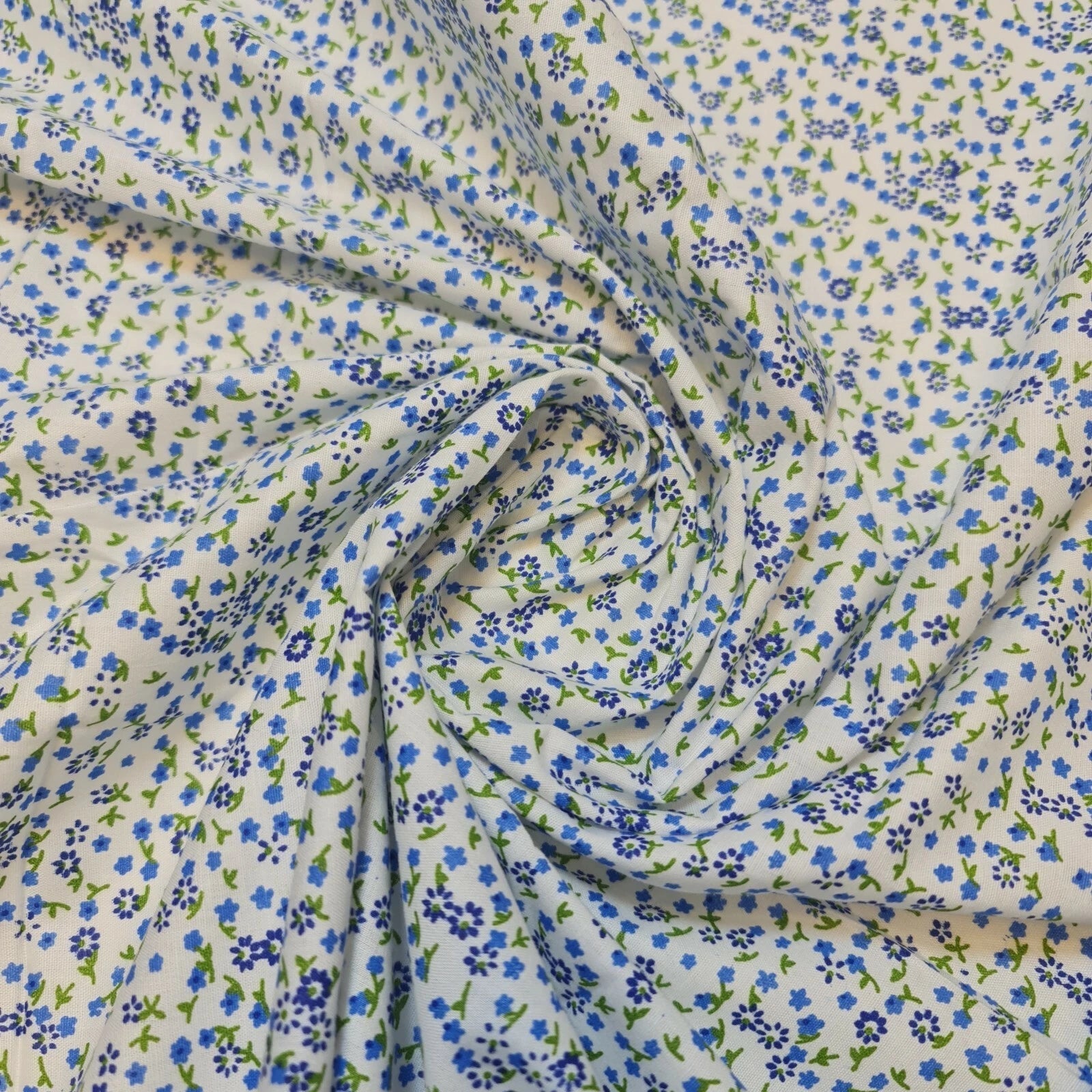 100% Cotton Printed Fabric | Leopard, Ditsy, Vintage, Polka & Rose Floral Designs – 44