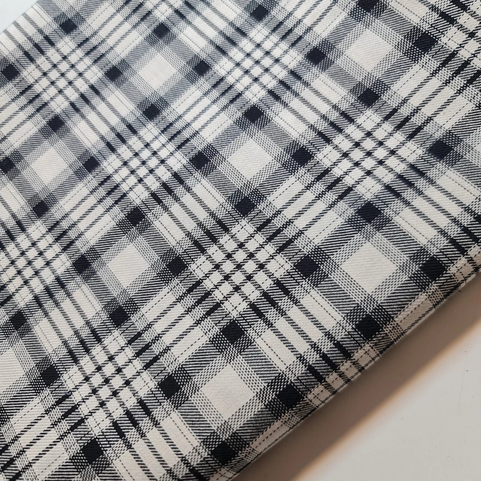 100% Cotton Tartan & Check Plaid Fabric | 58" (147cm) Wide Stripe Dressmaking, Quilting & Craft Material – Sold by the Metre  Ivory Tartan