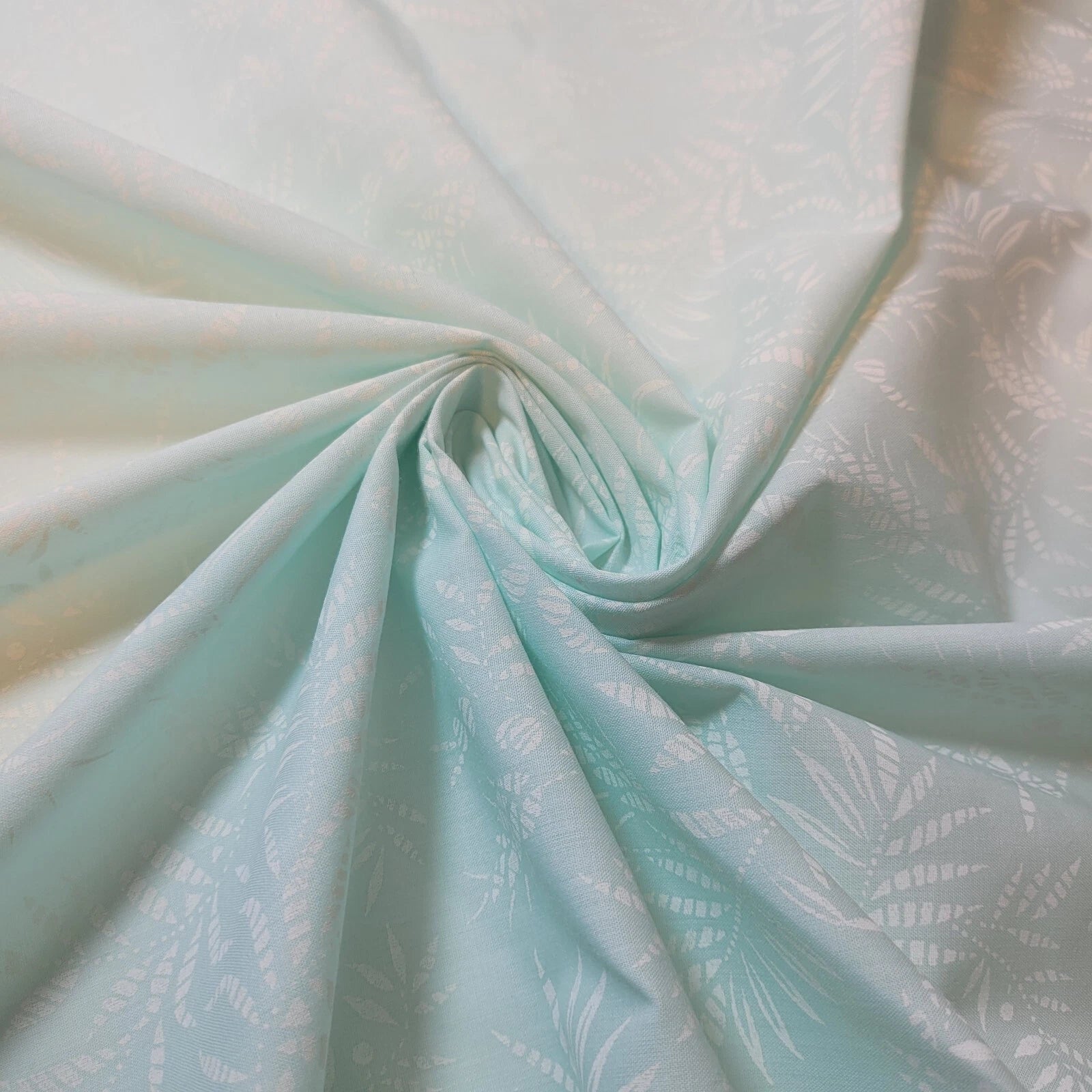 100% Cotton Vintage Floral Fabric | 44