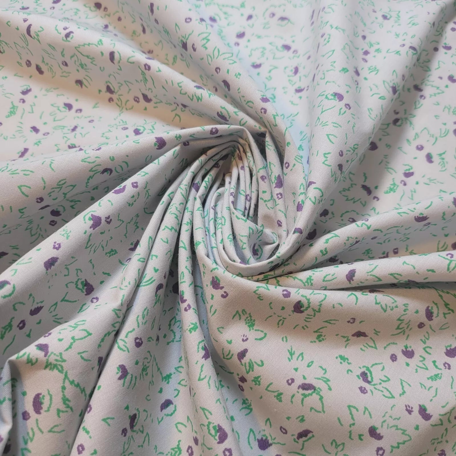 100% Cotton Vintage Floral Fabric | 44