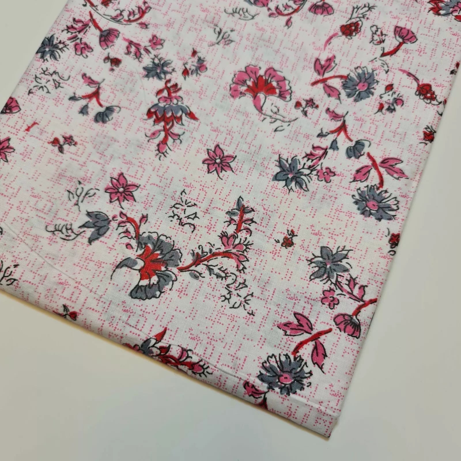 100% Cotton Printed Fabric | Leopard, Ditsy, Vintage, Polka & Rose Floral Designs – 44" (112cm) Wide Soft Dressmaking & Craft Material – Sold by the Metre