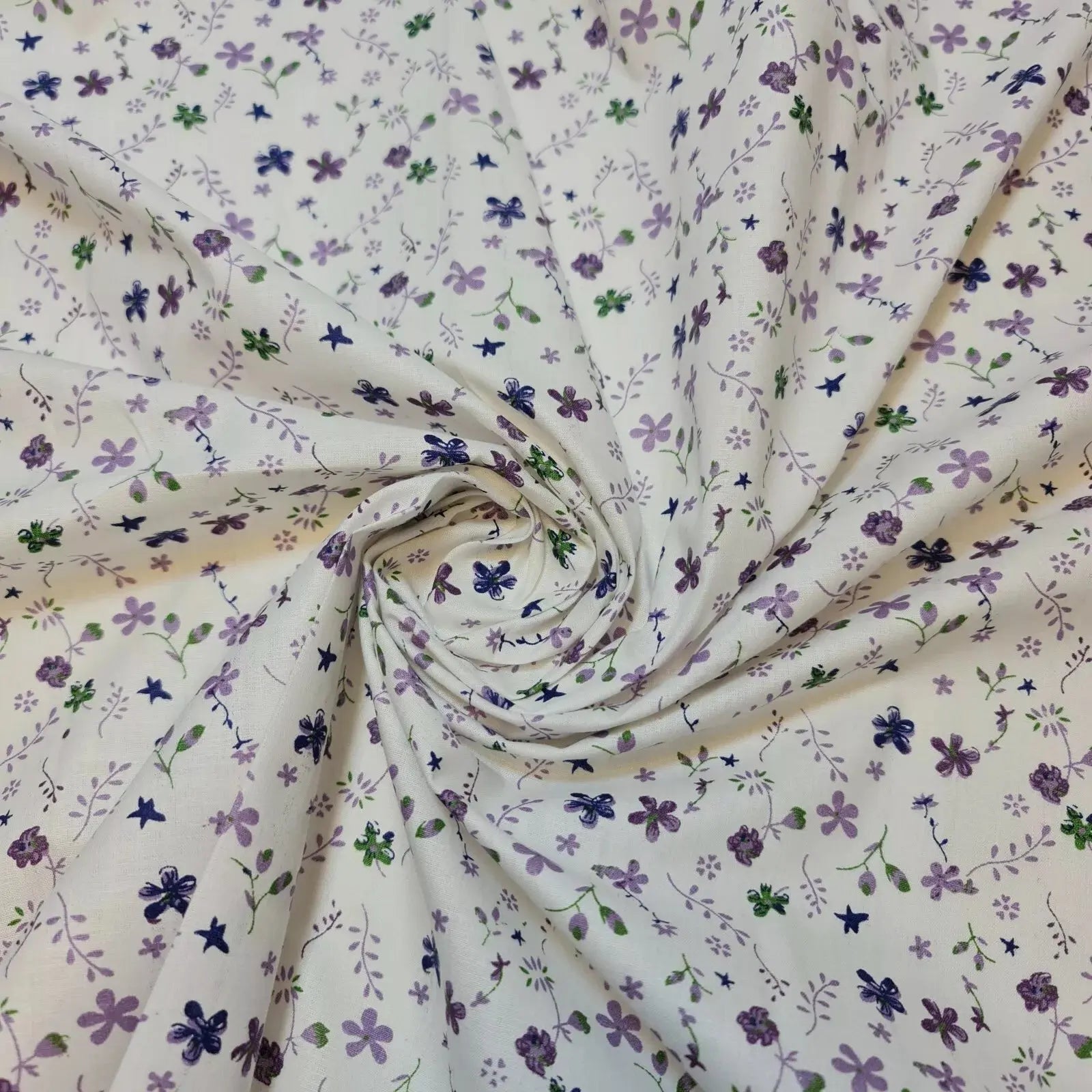 100% Cotton Printed Fabric | Leopard, Ditsy, Vintage, Polka & Rose Floral Designs – 44" (112cm) Wide Soft Dressmaking & Craft Material – Sold by the Metre