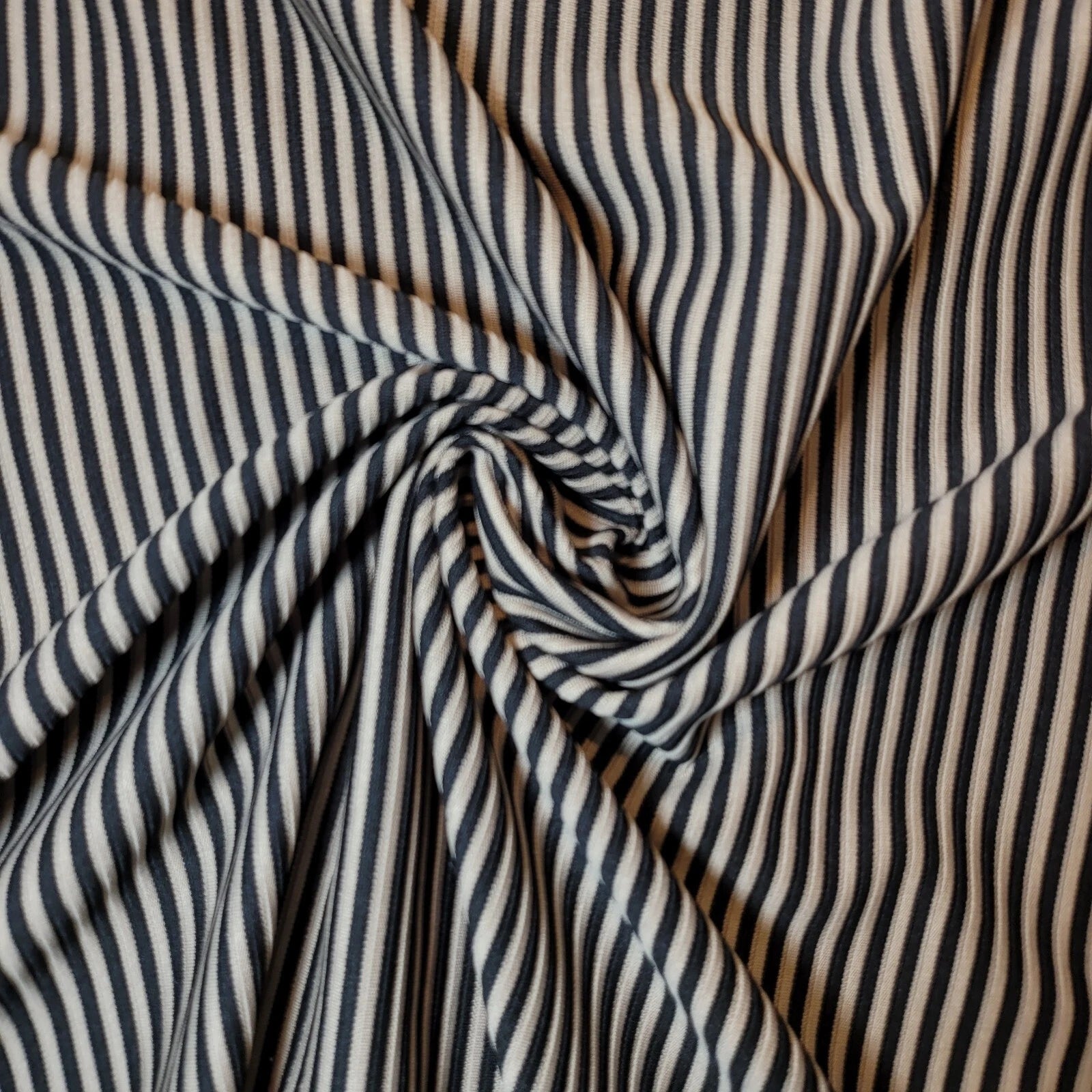 Plain & Printed Ribbed / Waffle Stretch Jersey Fabric | 58