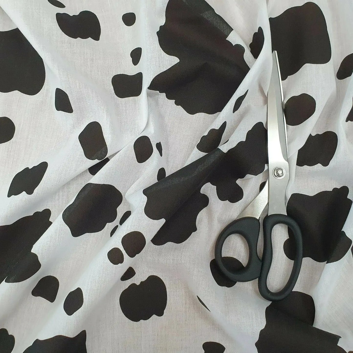 Animal Printed Polycotton Fabric | 44" (112cm) Wide Dressmaking & Craft Material – Sold by the Metre